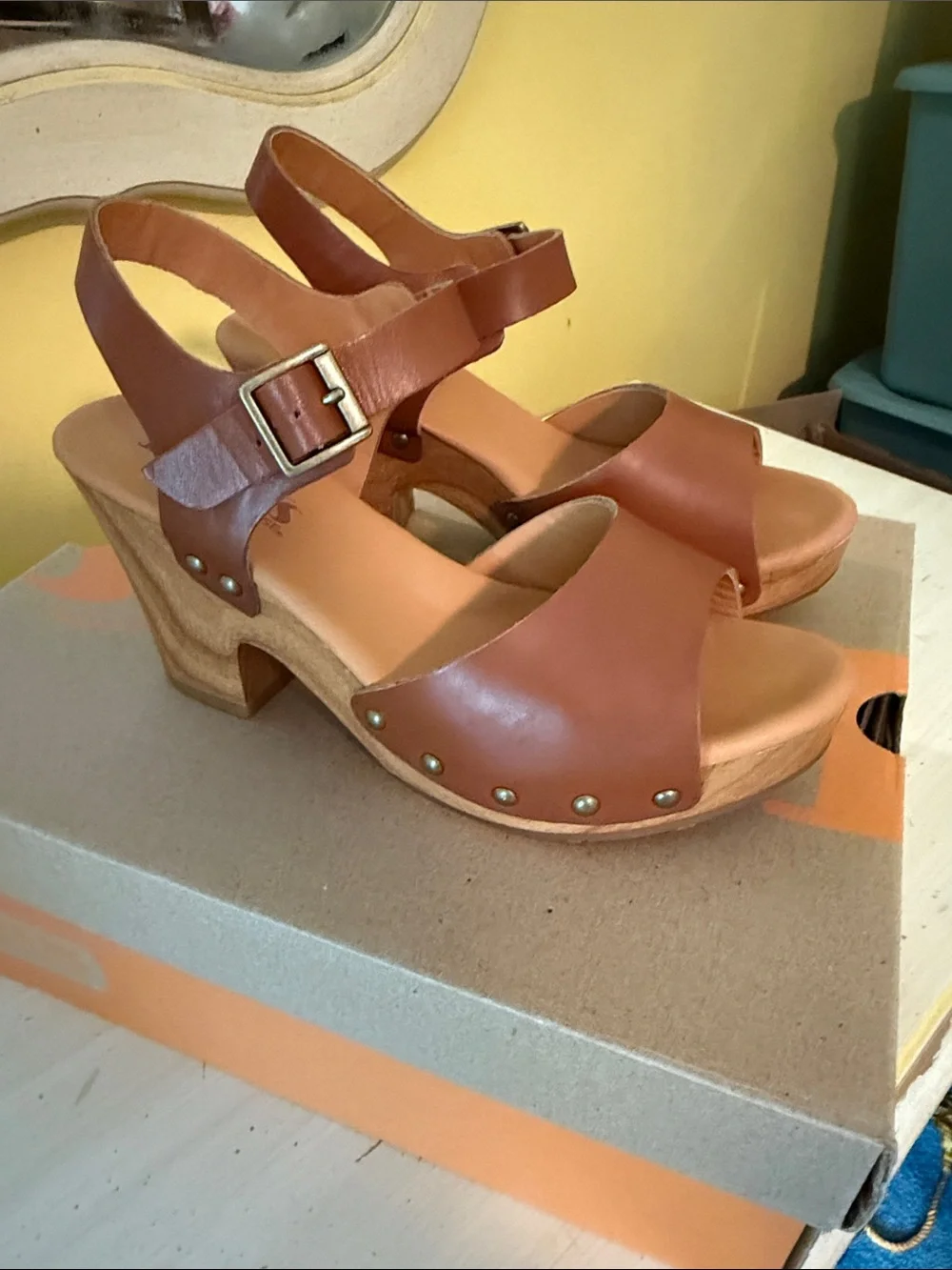 Kork Ease Katrine Tan Leather Platform Sandals with Buckle Strap- size 7